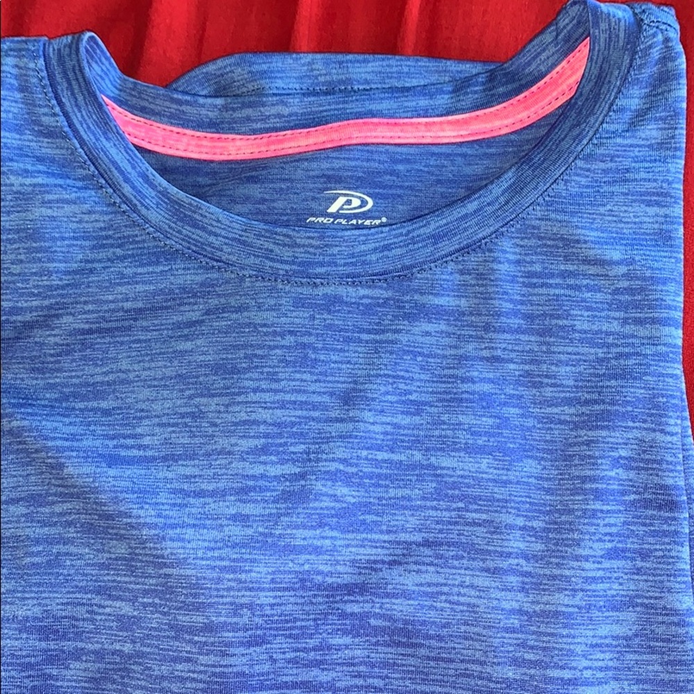 Short sleeve work out shirt